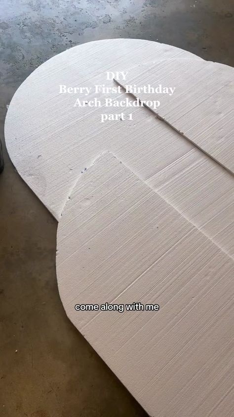 Part 1 of an affordable & easy DIY arch backdrop for my daughter’s ber... | DIY Arch Backdrop | TikTok Cheap Diy Photo Backdrop, Diy Arches Backdrop, Diy Birthday Arch Backdrop, Diy First Birthday Backdrop, Backdrop Birthday Ideas, Diy Party Arch, Baby Shower Backdrop Diy, Photo Backdrop Arch, Diy Arches