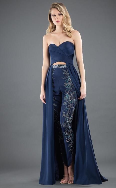 Rachel Allan Couture Embellished Jumpsuit, Rachel Allan, Hijab Styles, Gowns Online, Designer Gowns, Couture Dresses, Indian Outfits, Look Fashion, Pretty Dresses