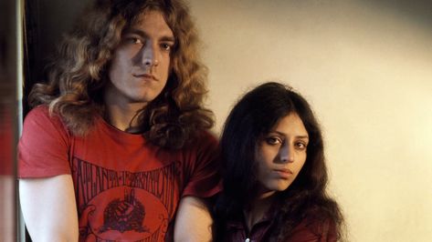 Maureen Wilson is best recognized for being the ex-wife of English rock n roll legend Robert Plant. The couple was married for 15 years. Where is Maureen today? Maureen Wilson, Robert Plant Wife, Robert Plant Led Zeppelin, John Paul Jones, Greatest Rock Bands, John Bonham, Led Zep, Musica Rock, Dazed And Confused