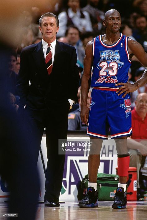 Coach Pat Riley and Michael Jordan Pat Riley, Coach Carter, Indoor Basketball Hoop, Basketball Shorts Girls, Michael Jordan Photos, Jeffrey Jordan, Michael Jordan Pictures, Kobe Bryant Nba, Michael Jordan Basketball