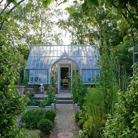 Plants heaven English Cottage Greenhouse, Dreamy Backyard, Formal Garden Design, Massage Business, Topiary Garden, Wooden Greenhouses, Areas Verdes, Cottage Exterior, Formal Garden