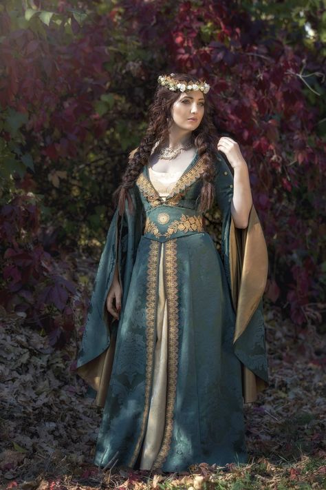 Medieval wedding dresses