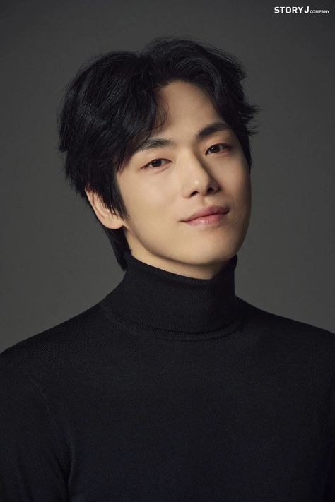 Kim Jung Hyun, Korean Male Actors, Hyun Kim, Mbc Drama, New Profile, Medical Drama, Female Doctor, Kdrama Actors, Korean Men