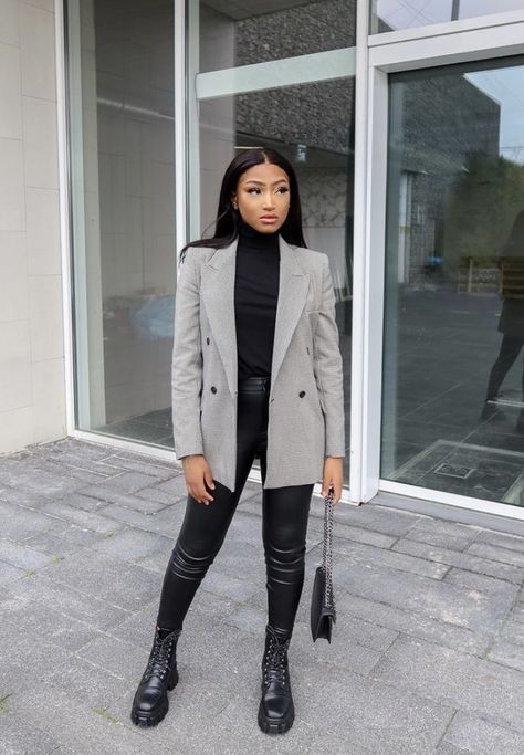 Female Real Estate Agent Outfits, Blazer Outfits Black Women, Black Real Estate Women, Interview Outfit Black Women, Interview Outfit Winter, Real Estate Agent Attire Women, Gray Blazer Outfit Women, Real Estate Outfits For Women, Winter Interview Outfit