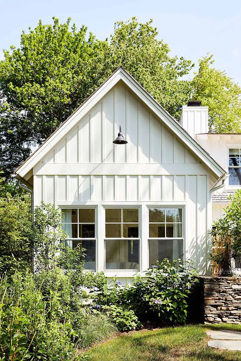 Island Farmhouse | DIMAURO ARCHITECTS Beach Cottage Exterior, Small Beach Houses, Cottage Exterior, The Beach House, Front Deck, House Beach, Coastal Farmhouse, Farmhouse Exterior, Stone Houses