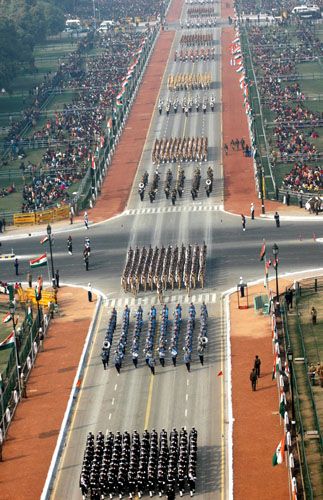 Republic Day Parade, India Gate, New #Delhi, India Republic Day Parade India, Army Parade, Republic Day Parade, Vande Mataram, Independence Day Pictures, Army Lover, Urdu Naat, Independence Day Wallpaper, Dussehra Images