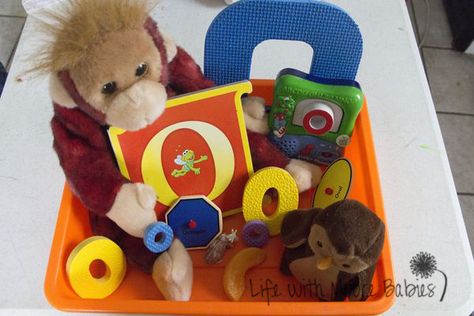 Letter O Sensory Bin Make A Letter, Sensory Tables, Letter Recognition Games, Letter Learning, Entertaining Kids, How To Make Letters, Science Skills, Daycare Activities, Letter Activities