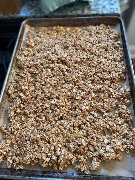 Sourdough Granola - Mostly Sourdough Sourdough Granola, Ancient Grains Recipes, Vanilla Granola, Easy Granola Recipe, Einkorn Recipes, Dough Starter, Honey Granola, Easy Granola, Sourdough Starter Discard Recipe