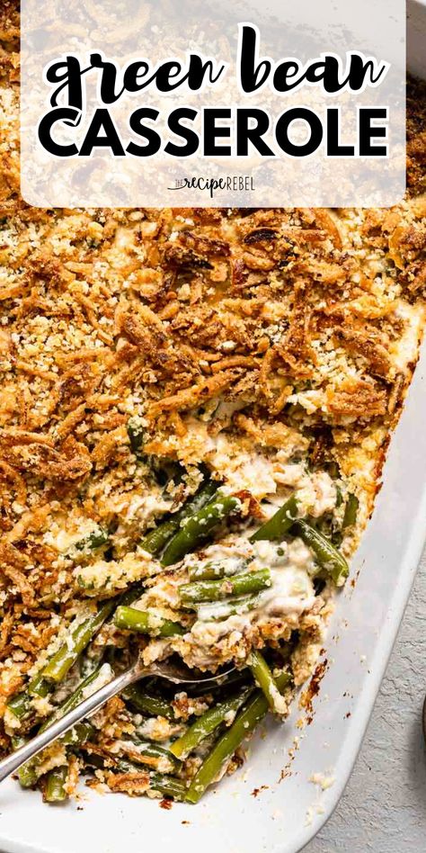 A Thanksgiving dinner recipe with fresh green beans! It's a classic Thanksgiving side dish to impress. With a creamy sauce plus a topping of bread crumbs and crunchy fried onions, this easy green bean casserole is delicious! Dinner Green Beans, Southern Veggies, Simple Green Bean Casserole Recipe, Seared Tuna Recipe, Veggie Casseroles, Dinner Hosting, Green Bean Casserole Recipe, Green Bean Casserole Easy, Thanksgiving Food Sides