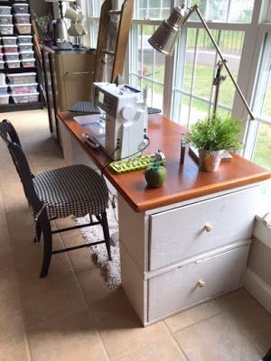 I changed a few things around in my sewing room and thought I would share some ideas I used for a "new" to me sewing table. I needed a shorter, not so wide desk. I scrounged around in the basement and Sewing Nook, Diy Sewing Table, Sewing Desk, Sewing Room Furniture, Ikea Drawers, Table Organizer, Sewing Room Storage, Sewing Spaces, Sewing Machine Table