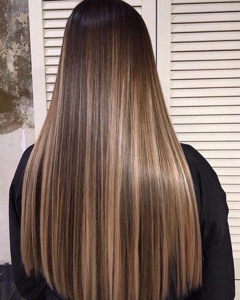 Hair Styles Color Ideas, Balayage Straight Hair, Hair Styles Color, Trendy Hair Styles, Black Hair Balayage, Kadeřnické Trendy, Brown Hair Looks, Brown Hair Inspo, Brunette Hair With Highlights