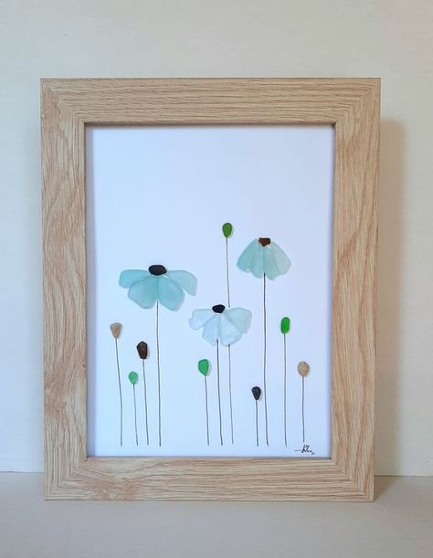 Sea Glass Finders Keepers | Sea glass flowers 💐 | Facebook Sea Glass Flowers, Finders Keepers, Sea Glass Art, Art Flowers, Glass Flowers, Beach Glass, Sea Glass, Flower Art, Glass Art