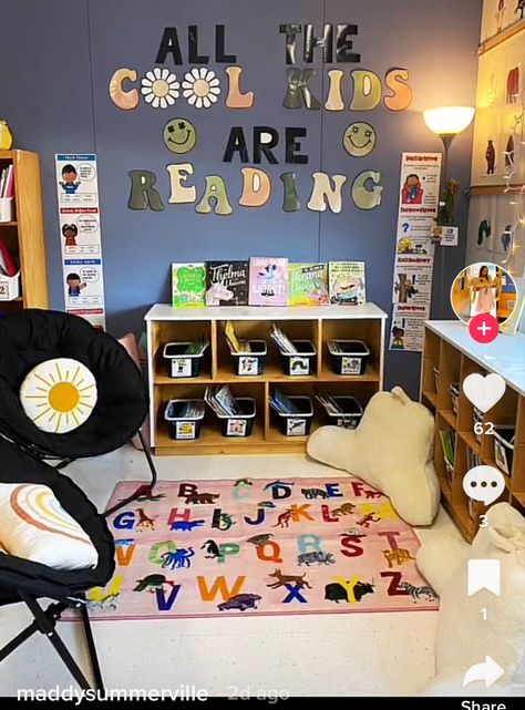 Elementary Education Major, Reading Nook Classroom, Groovy Classroom, Reading Corner Classroom, Elementary Classroom Themes, Daycare Classroom, Education Major, Rainbow Classroom, Preschool Reading