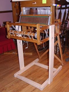 Daisy Hill Weaving Studio: Stand for My Table Loom Table Loom, Weaving Studio, Weaving Loom Projects, Rigid Heddle Weaving, Weaving Projects, Woodworking Ideas, Spinning Wheel, Loom Weaving, So Nice