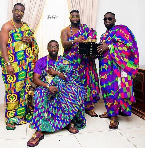 Kente Dress Ghana Traditional Weddings For Men, African Men Fashion Ghana, Kente Styles Ghana Wedding Couple, Northern Kente Styles For Engagement, Kente For Engagement, Ghana Kente Cloth, Ghana Culture, Africa Print, Ghana Wedding