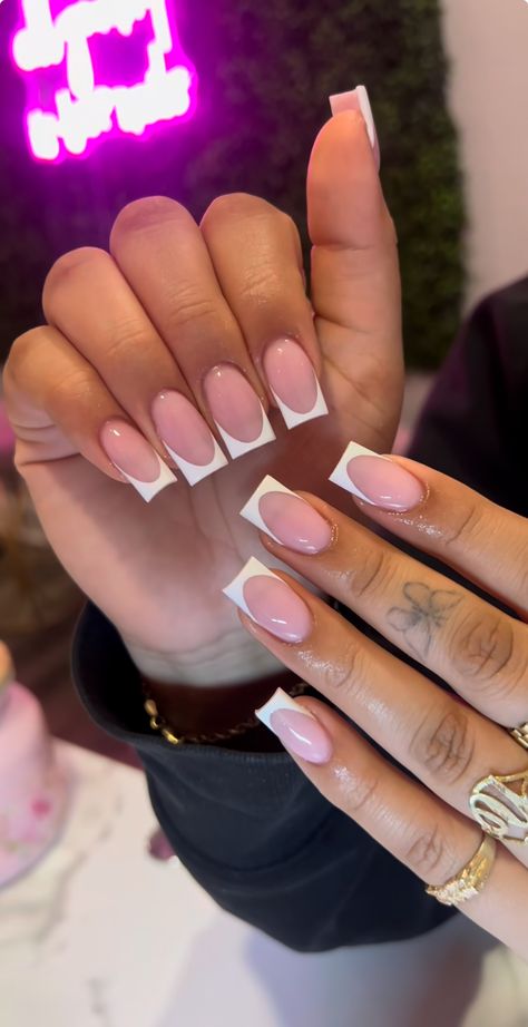 Short Cute Nails Simple, Shorties French Nails, Short Classic French Tip Nails, C French Tip Nails, Extra Small Nails Ideas, U French Tip Nails, Basic Short French Tip Nails, Short Medium French Tip Acrylic Nails, Basic Graduation Nails