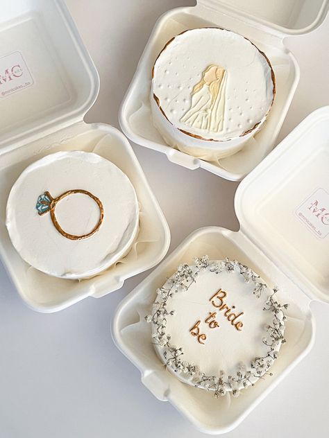 Set of 3 bride to be bento cakes Fiance Cake, Simple Bride To Be Cake, Bachelorette Party Cake Ideas, Party Cake Ideas, Bride To Be Decorations, حفل توديع العزوبية, Bachelorette Cake, Bento Cakes, Brides Cake