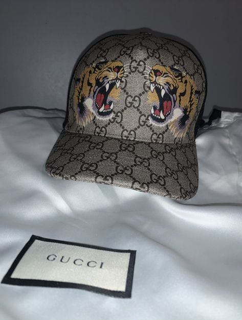 Nike Tech Fit, Gucci Pet, Gucci Cap, Luxury Hats, Gucci Hat, Nike Tech, Insta Photo Ideas, Cute Photos, Hats For Men