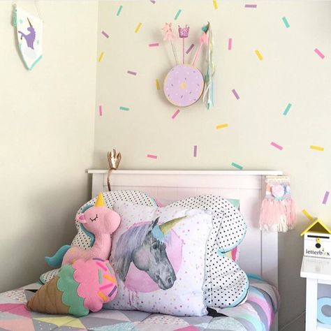 Wallpaper Girls Bedroom, Unicorn Kids Room, Room Ideas For Girls, Unicorn Bedding, Girls Room Wallpaper, Unicorn Bedroom, Baby Room Ideas, Big Girl Bedrooms