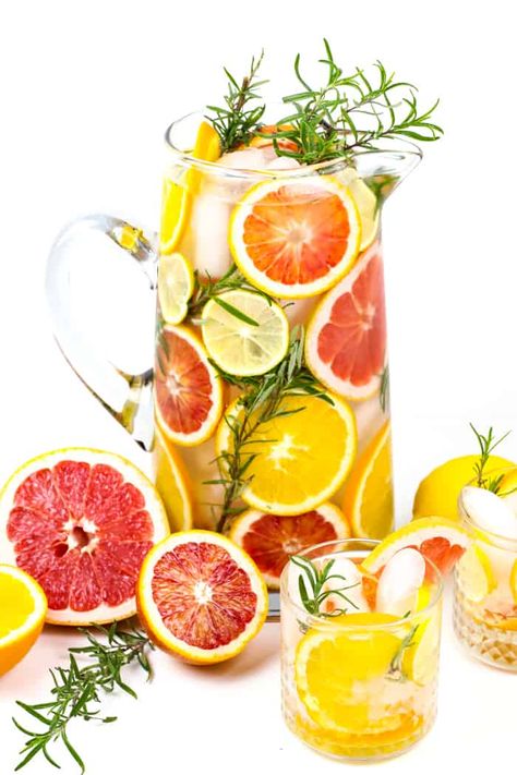 Citrus Infused Water, Grapefruit Centerpiece, Citrus Water, Jus Detox, Flavored Water Recipes, Diy Spa Day, Breakfast Low Carb, Orange Water, Infused Water Recipes