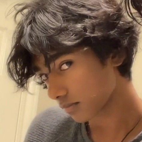 Pretty People Guys, Southeast Asian Boys, Graham Montague, Brown Boys Indian, Pretty People Men, Blasian Guys, Guy With Black Hair, Cute Indian Guys, Boy With Black Hair