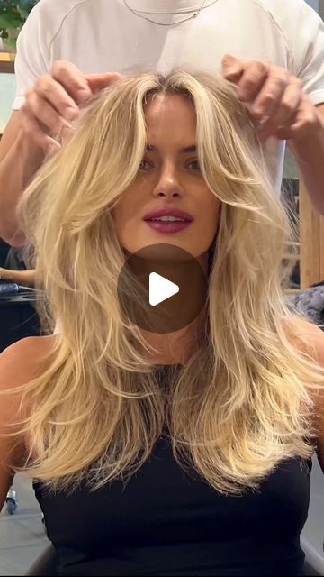 JAMES PLAIN HAIR on Instagram: "Freehand paint for @_evelyn_rose using @originalmineral 🎨 Face framing layers cut for body ✂️

#haircut #hair #trend #layeredhair #bangs #blondehair #livedinblonde #balayage" Front Balayage Face Framing, Medium Length Hair Face Framing Layers, Long Hair With Face Framing Layers, Face Frame Haircut, Framed Face Haircut, Framing Haircut, Evelyn Rose, Framing Layers, Face Framing Layers