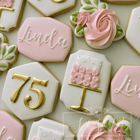 Leah Malvarose on Instagram: "Love this theme. 🖤 • • • #decoratedcookies #customcookies #cookiesofinstagram #sugarsbyleah #floralcookies" Royal Icing Decorated Cookies, Anniversary Cookies, 75th Birthday Parties, Cookies Pastry, Sugar Cookie Designs, Cookie Inspiration, Cookies Decorated, Biscuit Cookies, Cut Out Cookies