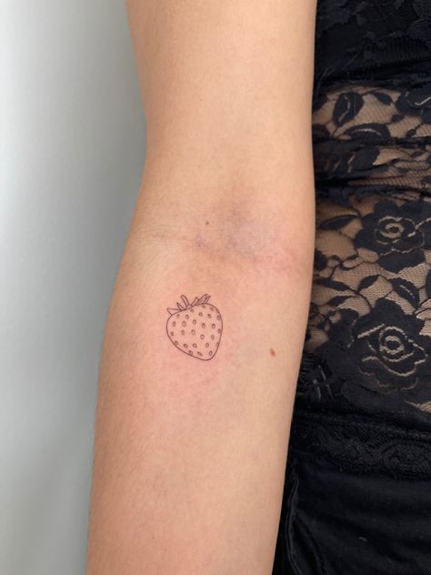 Strawberry Tattoo Stencil, Cartoon Strawberry Tattoo, Fineline Strawberry Tattoo, Strawberry Arm Tattoo, Strawberry Line Tattoo, Heart Strawberry Tattoo, Dainty Strawberry Tattoo, Fine Line Fruit Tattoo, Fine Line Strawberry Tattoo