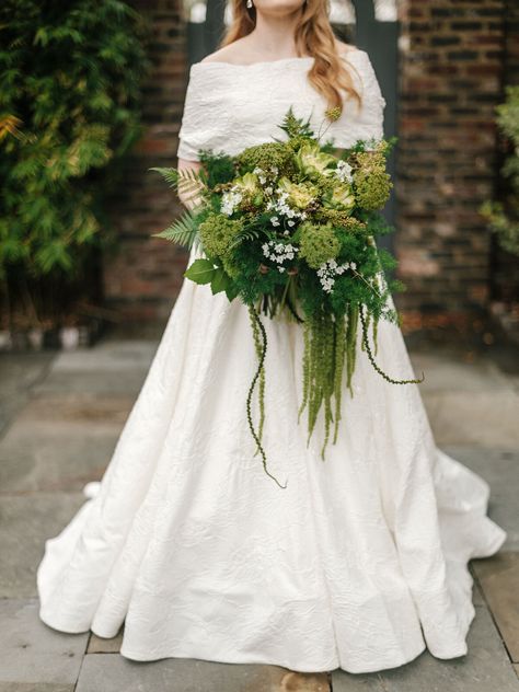 Moss Wedding Bouquet, Moss Bouquet, Greenery Aesthetic, Bouquet Greenery, Moss Wedding, Luxury Destinations, Greek Wedding, Luxury Destination Wedding, Destination Wedding Planning