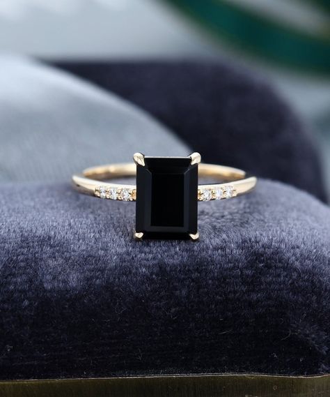 Emerald Cut Onyx Ring, Gold And Black Ring, Black Diamond Solitaire, Black Onyx Engagement Ring, Onyx Engagement Ring, Yellow Engagement Rings, Zierlicher Ring, Emerald Cut Rings, Emerald Engagement Ring Cut