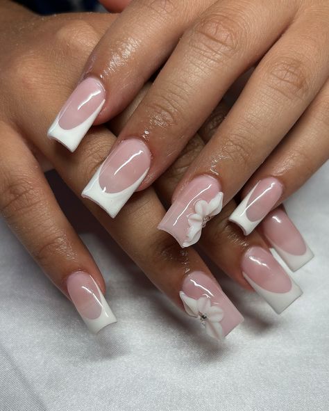 Frenchies 🤍 • • • Apres Natural Square Short • • • #nails #nailsnailsnails #nailsofinstagram #nailsart #nailsbyavryl #gelx #gelxnails #gelxnailtech #explorepage #frenchtipnails Acrylics Short Square, White Tips Acrylics, Short Square French Tip Nails, Frenchie Nails, Acrylics Short, Square Short Nails, White Tips, White Tip, French Tip Nails