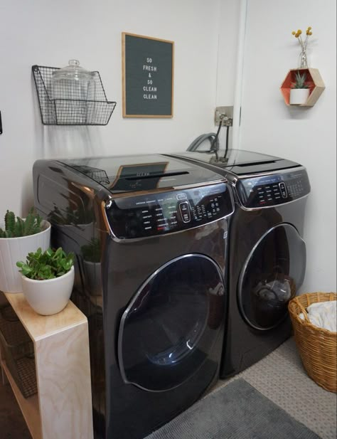 TWO washers in ONE + TWO dryers in ONE! The @Samsung FlexWash + FlexDry is basically laundry magic. #ad #livebeautiful Samsung Flex Wash And Dry Laundry Room, Washing Machine Design, Laundry Room Appliances, Old Washing Machine, Laundry Room Lighting, Samsung Washing Machine, Samsung Washer, Laundry Room Flooring, Laundry Room Layouts