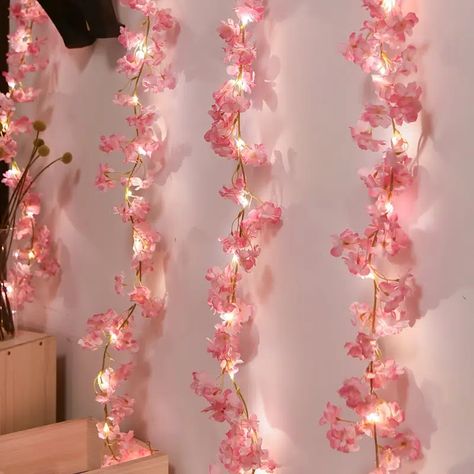 Yard String Lights, Wedding Room Decorations, Mothers Day Decor, Yard Lights, Lampe Decoration, Fotografi Alam Semula Jadi, Cute Bedroom Decor, Cute Room Ideas, Cozy Room Decor