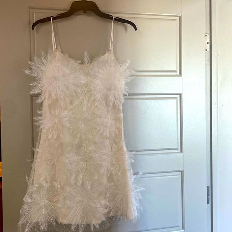 Brand New Inamore Size Medium Mariposa Little White Dress Bridal Rehersal Dinner Dress, Christmas Mini Dress, Bridal Shower Dresses For The Bride, Formal Mini Dresses, Birthday Dress Inspo, White Sparkle Dress, Winter Wonderland Dress, White Sparkly Dress, Reception Dress Short