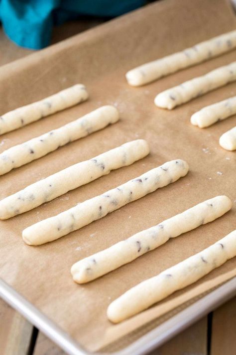 These cute cookie sticks are a fun twist on cookies! Make them for the holidays by dipping in chocolate and covering with festive sprinkles! Butter Cookie Sticks, Cookies For Dipping, Christmas Cookies On A Stick, Monster Cookie In A Jar, Cookie Swap Cookie Ideas, Cookie Sticks Decorated Christmas, Chocolate Chip Cookie Sticks, Cresent Roll Cookies, Orange Shortbread Cookie Sticks