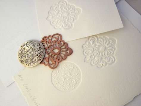 Embossed Paper Art, Blind Embossing, Embossing Techniques, Embossed Printing, Diy Papier, Invitations Diy, Embossed Paper, Book Binding, How To Make Paper