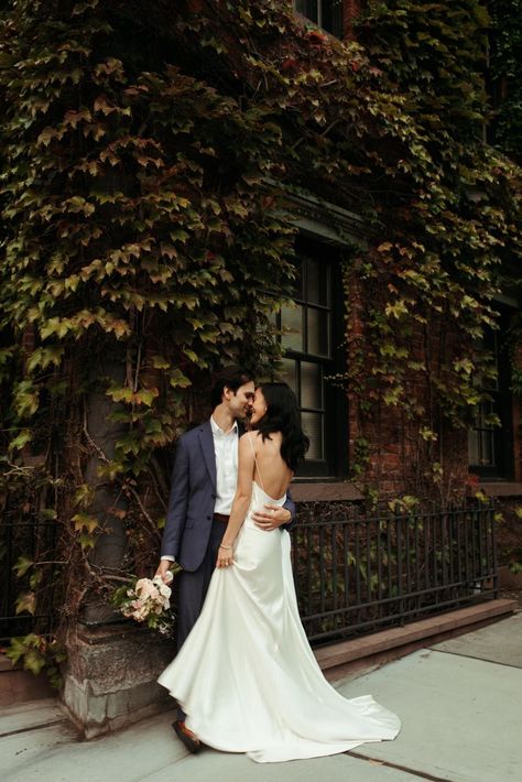 Alleyway Wedding Photos, Nyc Fall Wedding, Small Town Wedding Photos, Fall City Wedding, Nyc Elopement City Hall, Street Wedding Photos, City Bridals, City Wedding Aesthetic, Street Wedding Photography