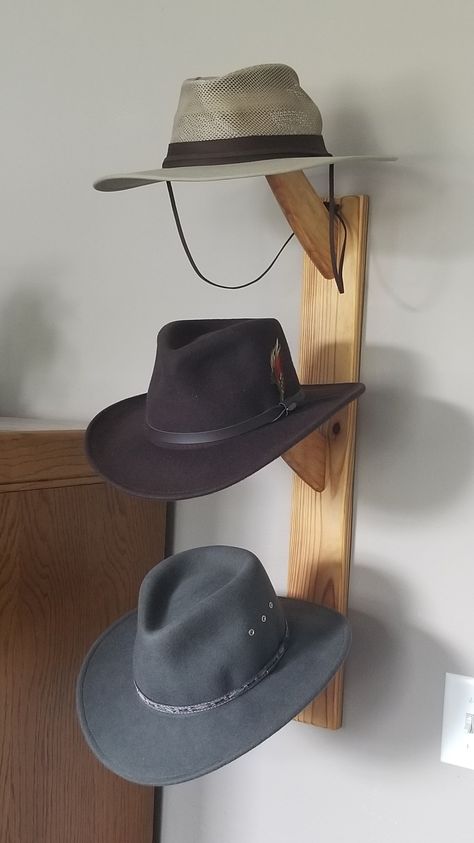 Cowboy Hat Storage Ideas Diy, Wooden Hat Rack, Diy Hat Rack, Cowboy Accessories, Florida Decor, Long Horn, Hobby Tools, Creative Storage Solutions, Hat Holder