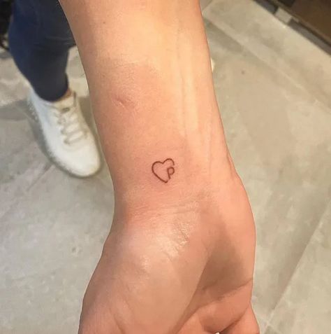 68 Stupefying Initial Tattoo Ideas To Show Your Affectio Tiny Heart With Initial Tattoo, T Tattoo Letter Design, P With Heart Tattoo, B Tattoo Letter Heart, Initial Tattoo On Buttcheek, Small Heart Initial Tattoo, Letter D Tattoo Initials, Letter P Tattoo Ideas, P Initial Tattoo