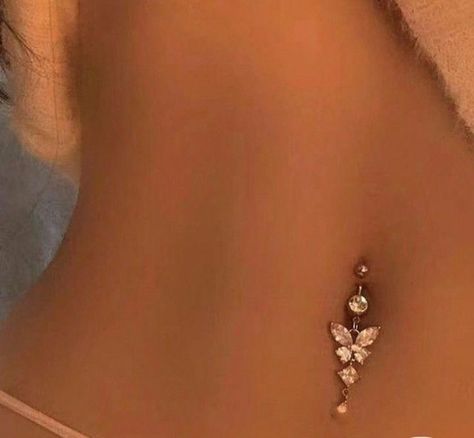 Belly Piercings Ideas, Piercing Ideas Belly, Healed Belly Button Piercing, Belly Peicerings, Back Percinings, Belly Percinings, Bellybuttonpiercing Aesthetic, Pretty Belly Button Piercings, Piercing Pain Level