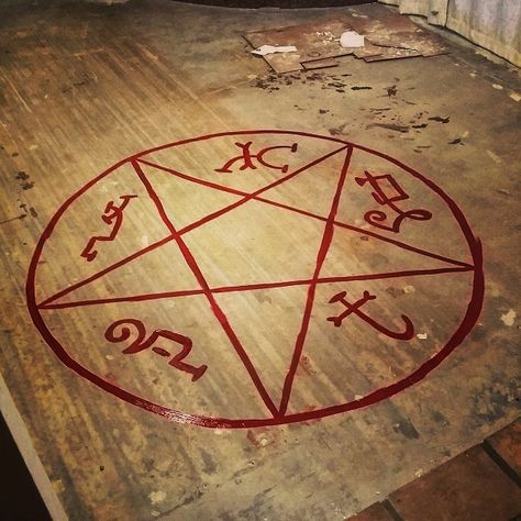 Demon Trap, Devils Trap, The Devil Inside, Tenacious D, Arte Occulta, John Constantine, Tv Supernatural, Odaiba, Arte Obscura