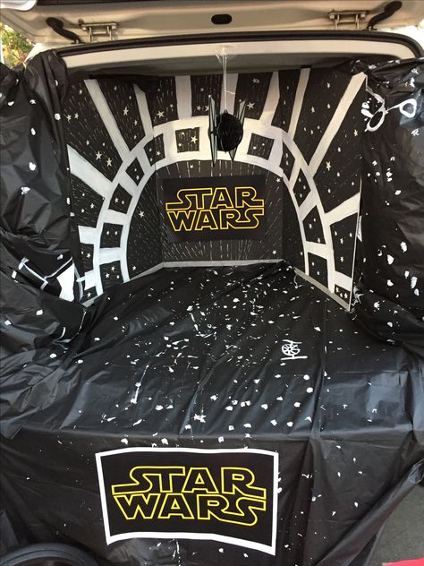 Millenium Falcon Trunk Or Treat, Star Wars Car Decorations, Trunk Or Treat Star Wars Ideas For Cars, Star Wars Halloween Trunk Or Treat, Diy Star Wars Trunk Or Treat, Star Wars Truck Or Treat, Star Wars Themed Trunk Or Treat, Starwars Trunk Or Treat Ideas, Trunk Or Treat Ideas Star Wars