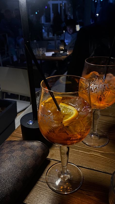 Drinks Night Out Instagram Story, Aesthetic Drink Pictures, Drinks Instagram Story, Drinks Fake Story, Aperol Spritz Aesthetic, Dinner Date Aesthetic, Drink Night, Drinks Pictures, Beautiful Winter Pictures