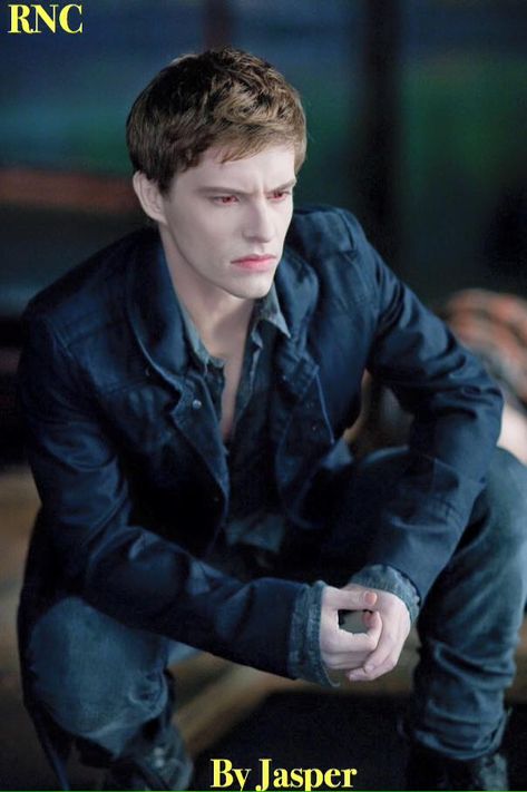 Samuel Xavier, Breaking Dawn Movie, The Twilight Saga Eclipse, Xavier Samuel, Eclipse Photos, Billy Burke, Julia Jones, Twilight Cast, Twilight Breaking Dawn