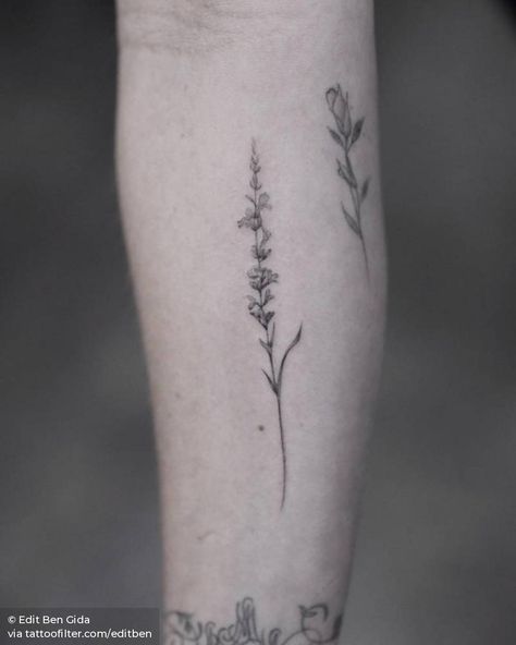 Heather Tattoo Flower, Ladybug Tat, Lavender Tattoo Black, Small Nature Tattoo, Sick Tattoos, Heather Flower, Lavender Tattoo, Explore Tattoo, Sick Tattoo