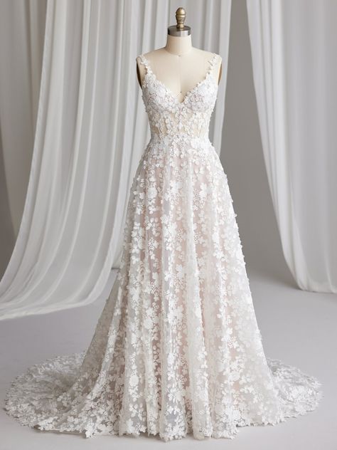 3d Floral Wedding Dress, White Dress Bridal, Blush Gown, Maggie Sottero Wedding Dresses, Aline Wedding Dress, Floral Wedding Dress, Lace Wedding Dress Vintage, Designer Bridal Gowns, Designer Wedding Gowns