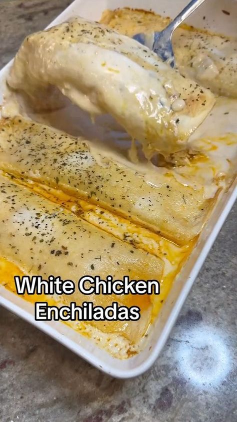 Chicken Enchiladas Recipe, White Chicken Enchiladas, Enchiladas Recipe, Diet Meals, Chicken Enchilada, Mexican Food Recipes Easy, Tortilla Wraps, White Chicken, Chicken Dishes Recipes