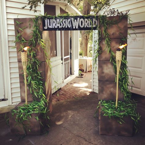 Jurassic Park Themed Birthday Party, Jurassic Park Decor, Jurassic Party Ideas, Jurassic World Party, Dinasour Birthday, Winnetka Illinois, Jurassic Park Birthday Party, Jurassic Park Party, Jurassic Park Birthday