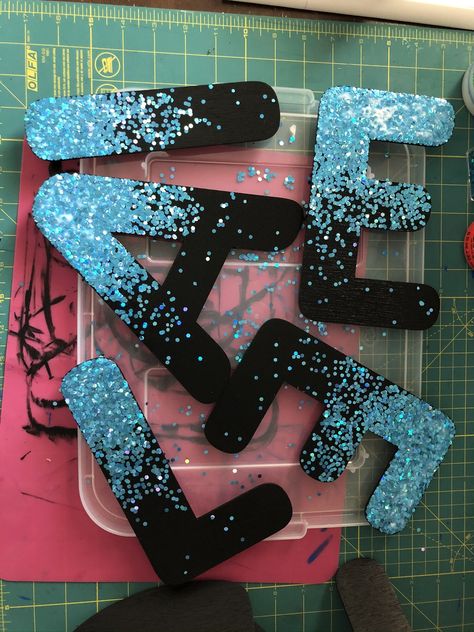 How To Decorate Wooden Letters, Decorating Cardboard Letters, Painting On Letters Wood, Painting Wood Letters, Diy Wood Letters Decor, Painting Initials Letters Diy, Painting Wood Letters Ideas, Diy Wood Letters Paint Ideas, Painted Wood Letters Ideas