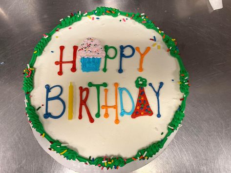 Circle Cake Ideas, Round Birthday Cake Ideas, Alt Baddie, Dq Cake, Queens Birthday Cake, Dairy Queen Cake, Wilton Decorating Tips, Message Cookies, Dq Cakes